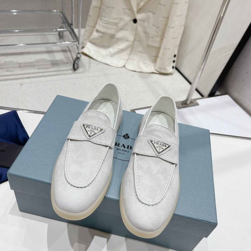 Pra*a leather shoes